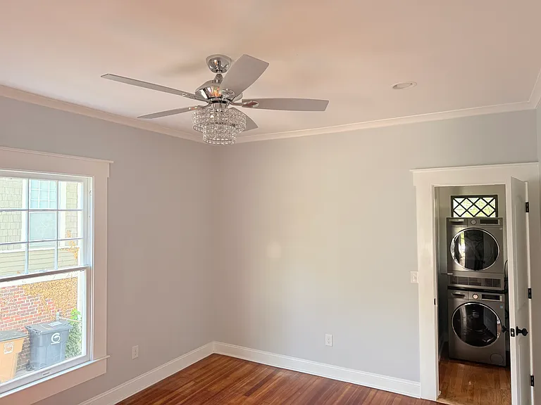 931 Carr St — Photo 9