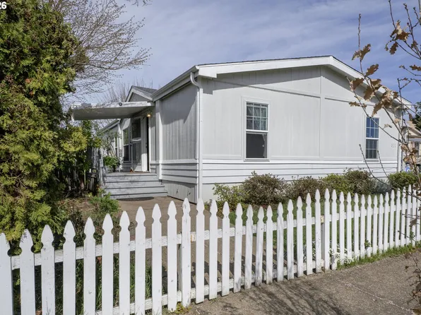 538 Lochaven Ave, Springfield, OR 97477