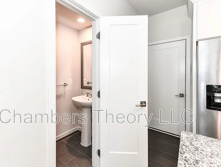 43185 Mongold Sq — Photo 11