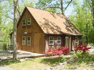 12 Maplewood Ln, Hedgesville, WV 25427