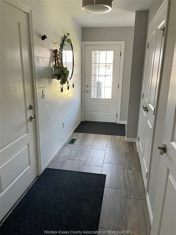 2 bed, $2,500 — Photo 2