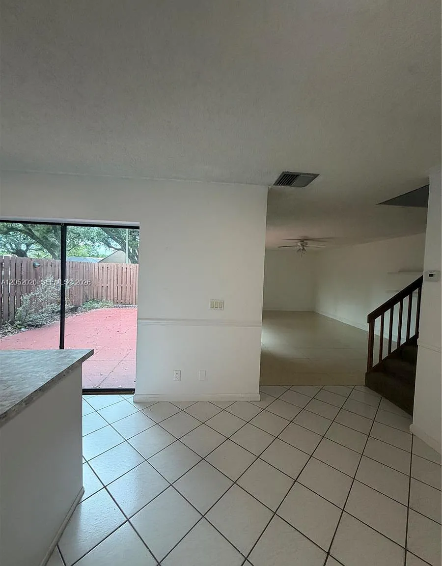 2 bed, 2.5 bath, $2,700 — Photo 4