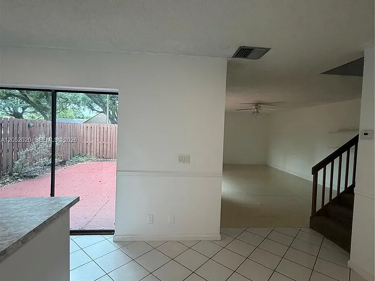2563 Camelot Ct #2563 — Photo 4