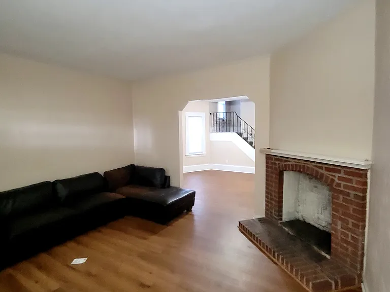 2266 Grandview Ave — Photo 15