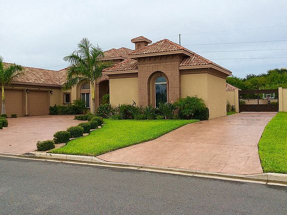 2nd image of 809 E Francisca Ave