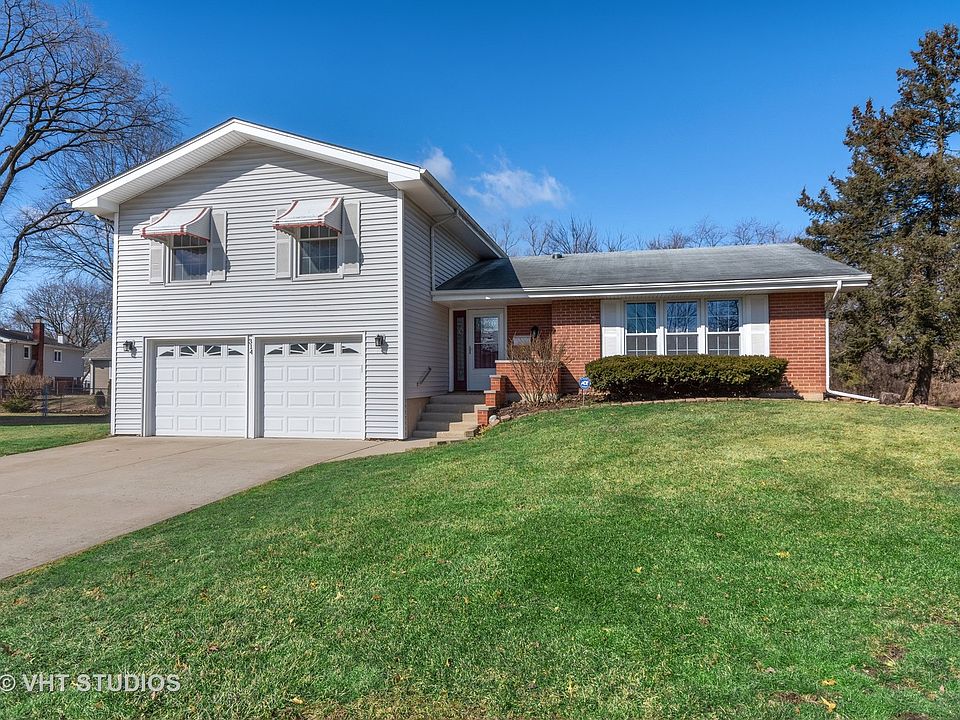 1st image of 23W314 Woodcroft Dr