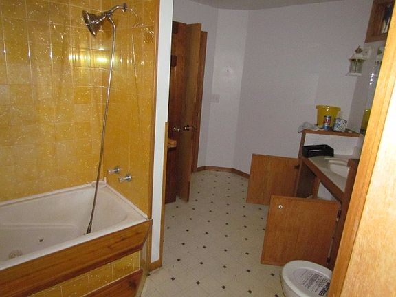 Additional Living Room