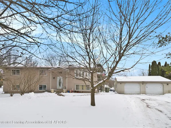 18065 Gregory Rd, Gregory, MI 48137