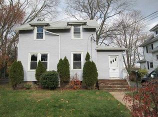 53 W Ivy Ln, Englewood, NJ 07631