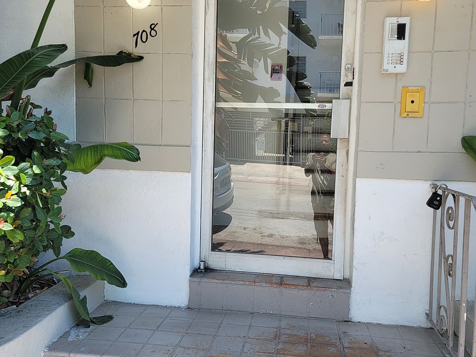 1st image of 708 14th Pl #7