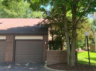 515 Forsythia Ln, Cleveland, OH