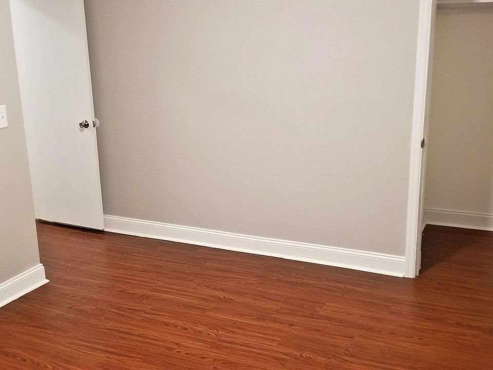 2nd image of 2819 Barker Ave APT J52