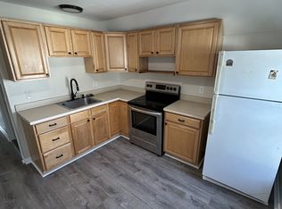 34 Park St APT 7, Webster, MA 01570