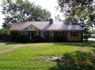 302 Leflore Ave, Belzoni, MS 39038
