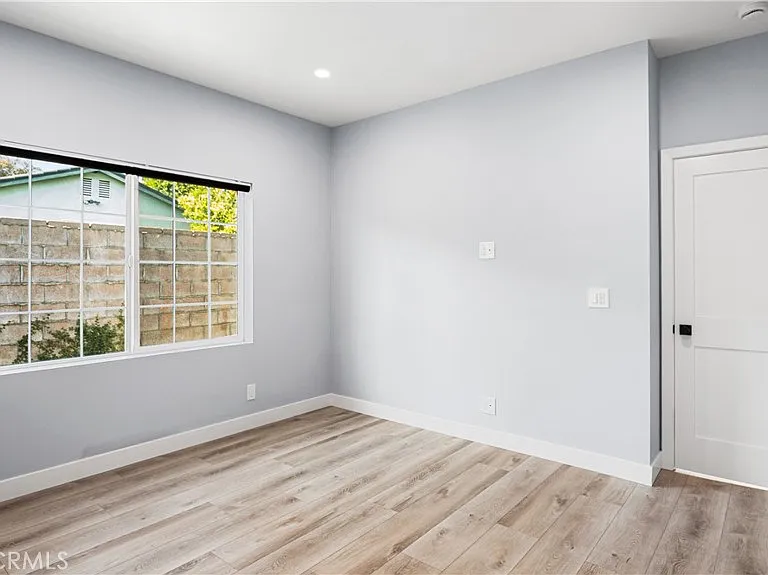 727 E Myrtle Ave #B — Photo 13