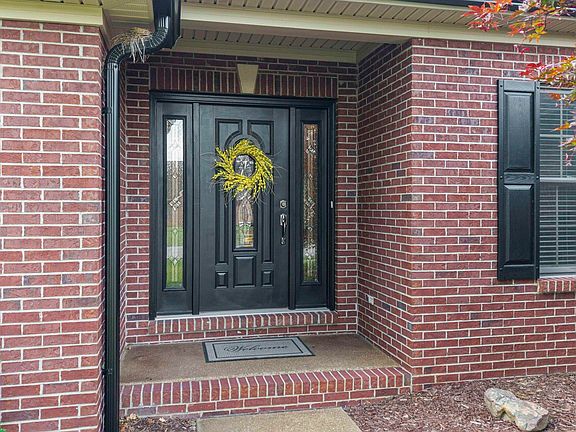 2nd image of 834 Saint Giles Ct