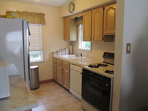 5th image of 5139 N Neenah Ave