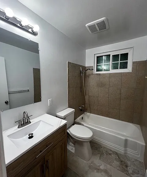 12516 Chadwell St — Photo 3
