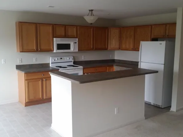 3868 Forester Blvd #60, Auburn Hills, MI 48326