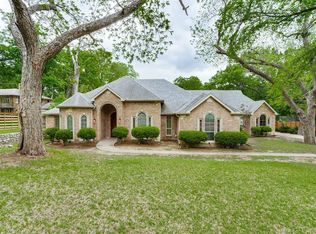1549 N Joe Wilson Rd, Cedar Hill, TX 75104
