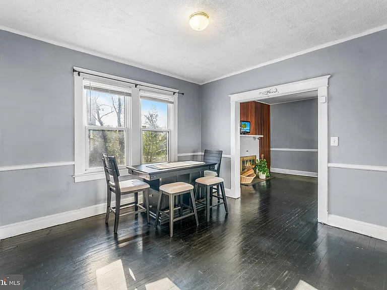 608 Tunbridge Rd — Photo 9