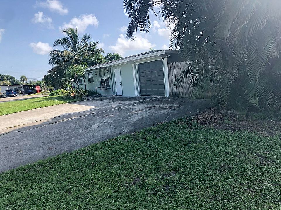 2nd image of 860 Tripp Dr