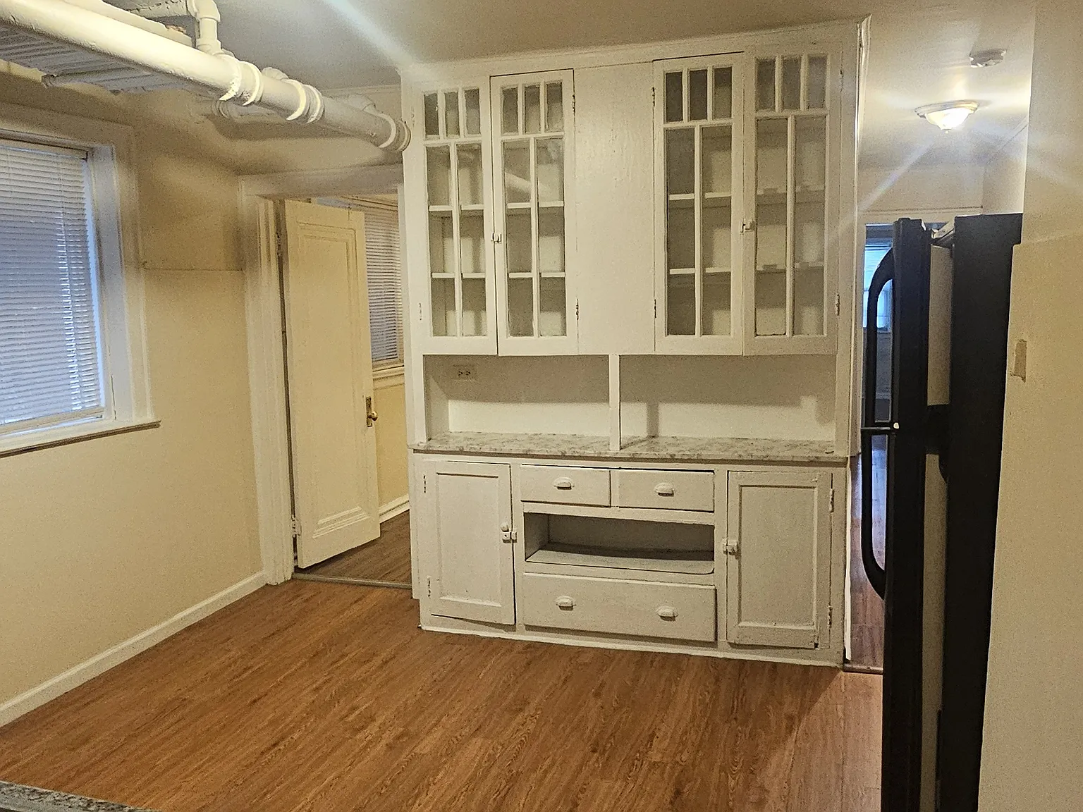 2 bed, 1000 sqft, $1,325 — Photo 2