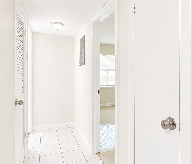 Chelsea Manor Apartments — Photo 24