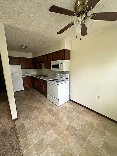 220 Mamie Eisenhower Ave #12 Photo 1