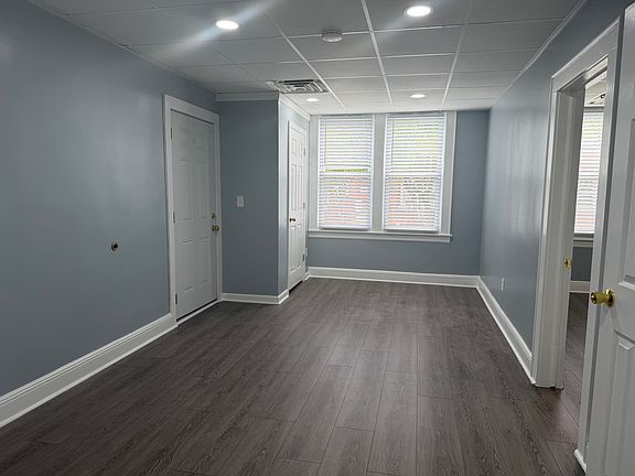 3rd image of 34 Ernest St Floor 1