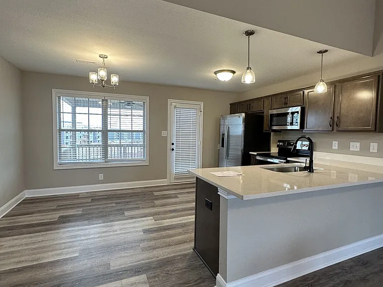 772 Lillian Grace Dr — Photo 3