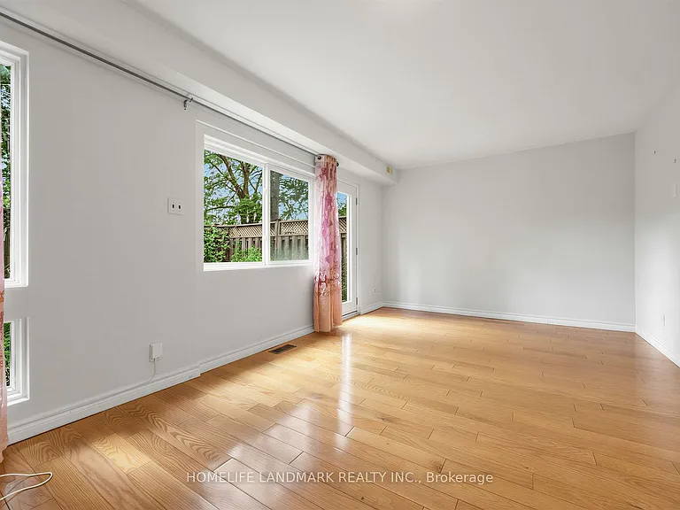 67 Godstone Rd #112 — Photo 11