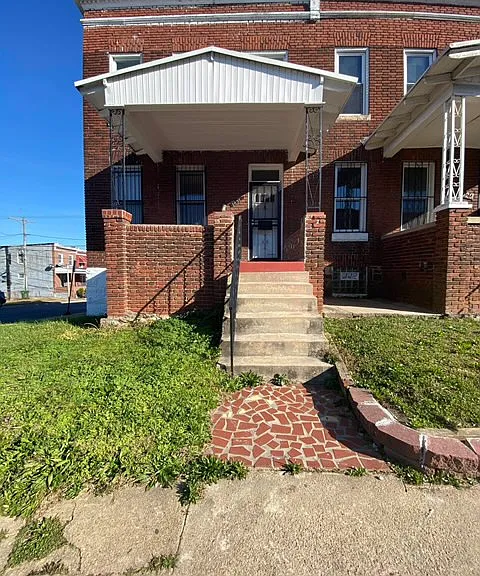 1031 N Bentalou St — Photo 1