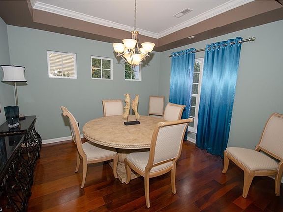 2nd image of 2032 Heron Pointe Dr