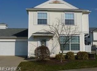 26161 Hawthorne Ct #D, Olmsted Falls, OH 44138
