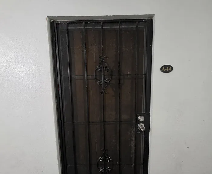1849 Maravilla Ave #A14 — Photo 3