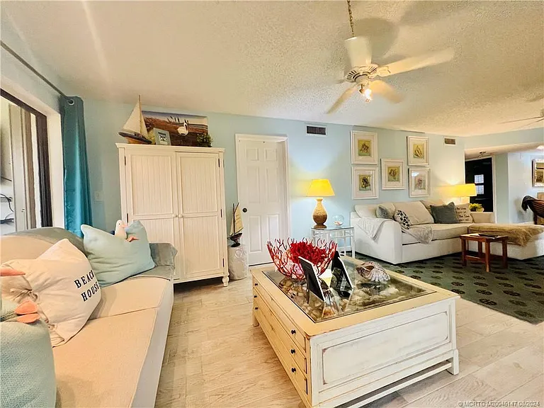 10044 S Ocean Dr #102 — Photo 38