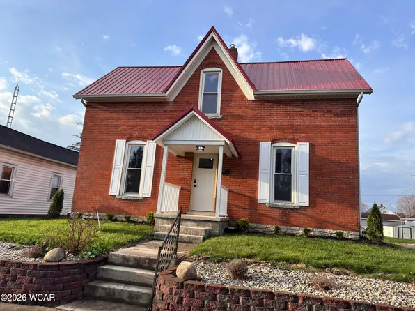 206 E Benton St, Wapakoneta, OH 45895