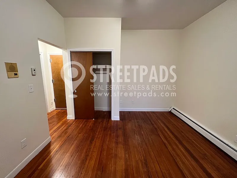 Studio, $1,950 — Photo 3