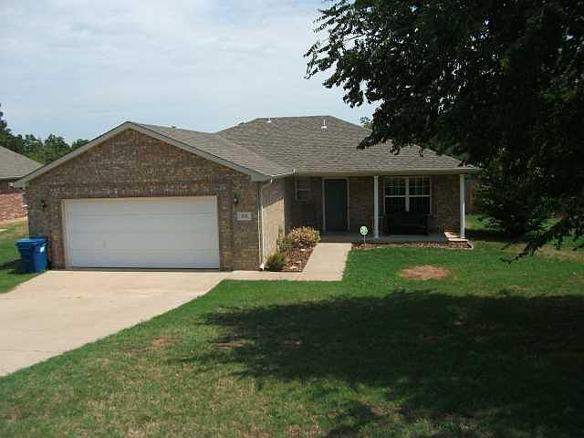 1st image of 106 North Oakwood