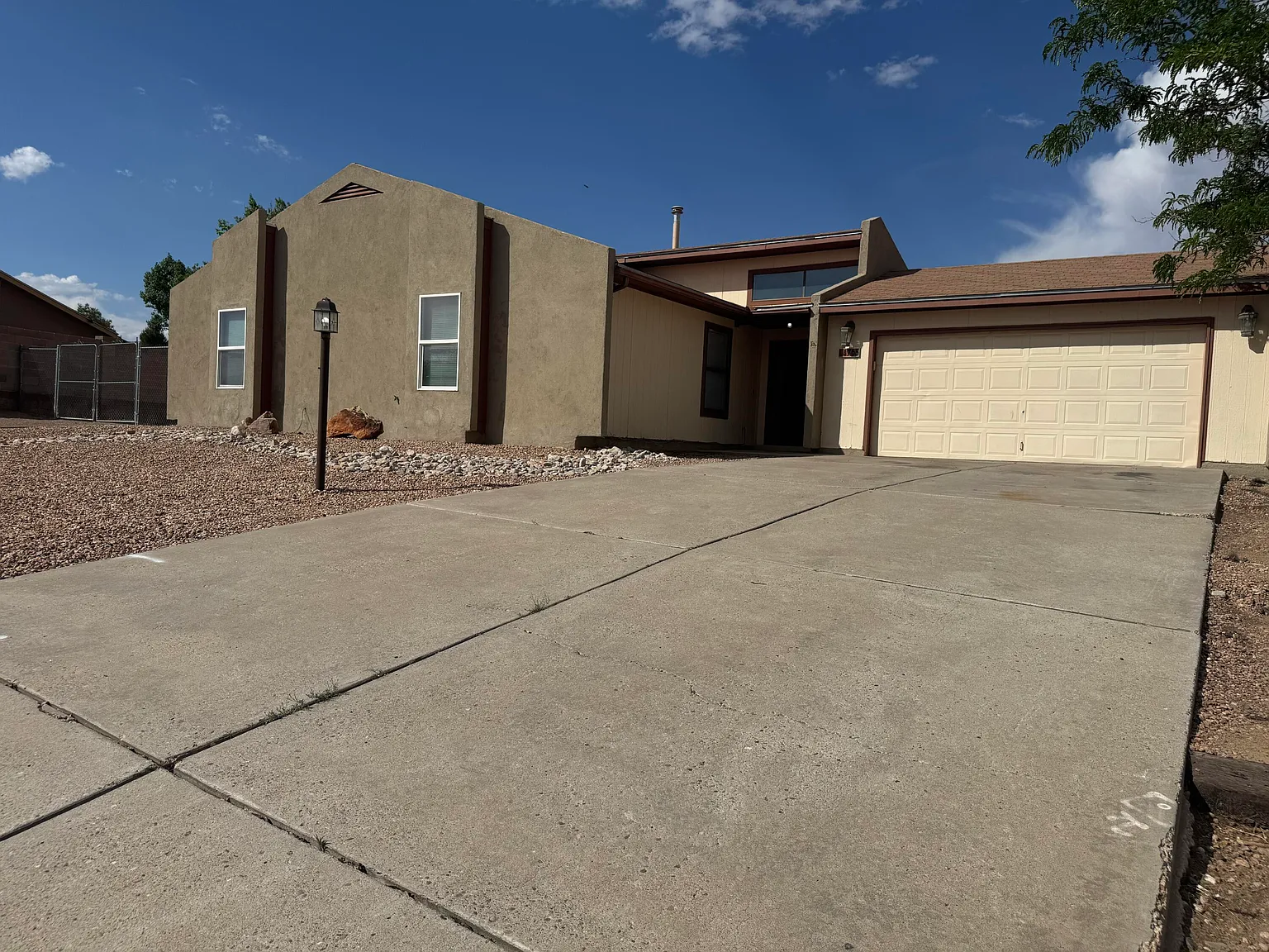 4 bed, 2.0 bath, 1703 sqft, $2,700 — Photo 1
