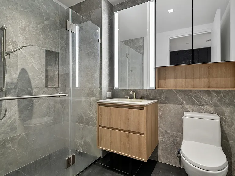 312 W 43rd St #4J — Photo 5