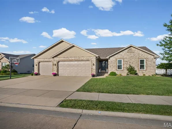 25 Rosin Dr, Highland, IL 62249
