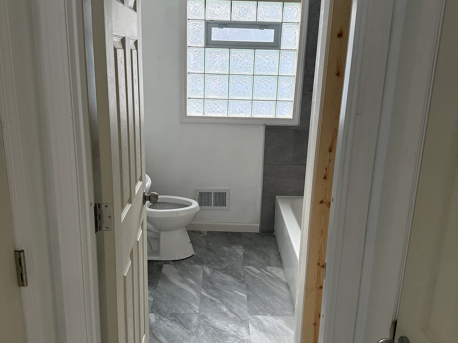 6514 W Carmen Ave — Photo 3