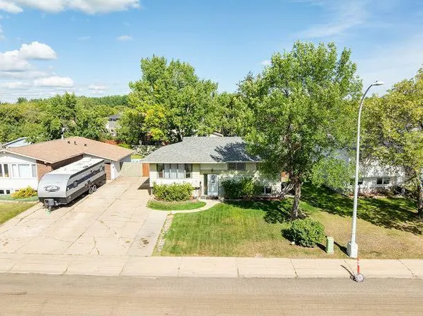 437 SW Signal Rd, Wood Buffalo, AB T9H 3W6