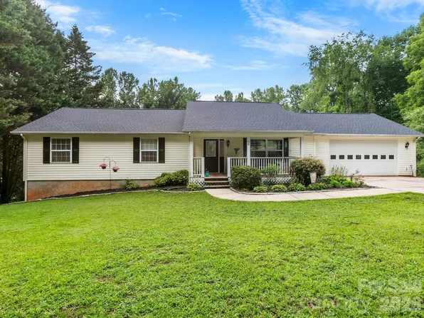 38 Brown Lynch Rd, Candler, NC 28715