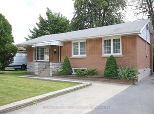 1026 Bridge Rd, Oakville, ON L6L2B5