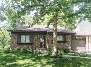 23W368 Greenbriar Dr, Naperville, IL 60540