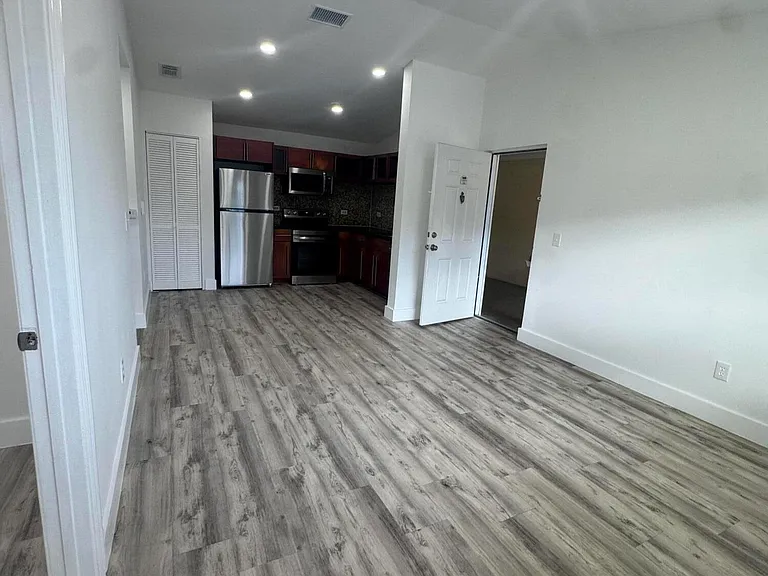 3610 N 56th Ave #226 — Photo 3