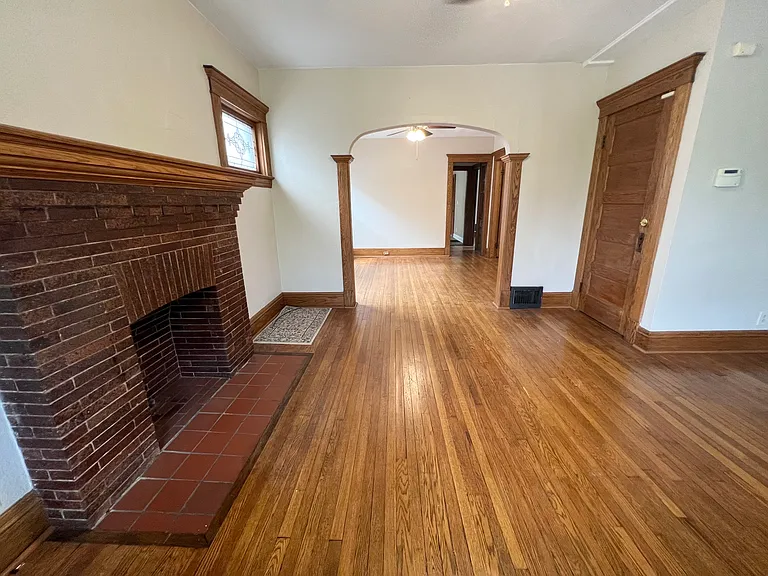 68 W Hazeltine Ave #1 — Photo 9